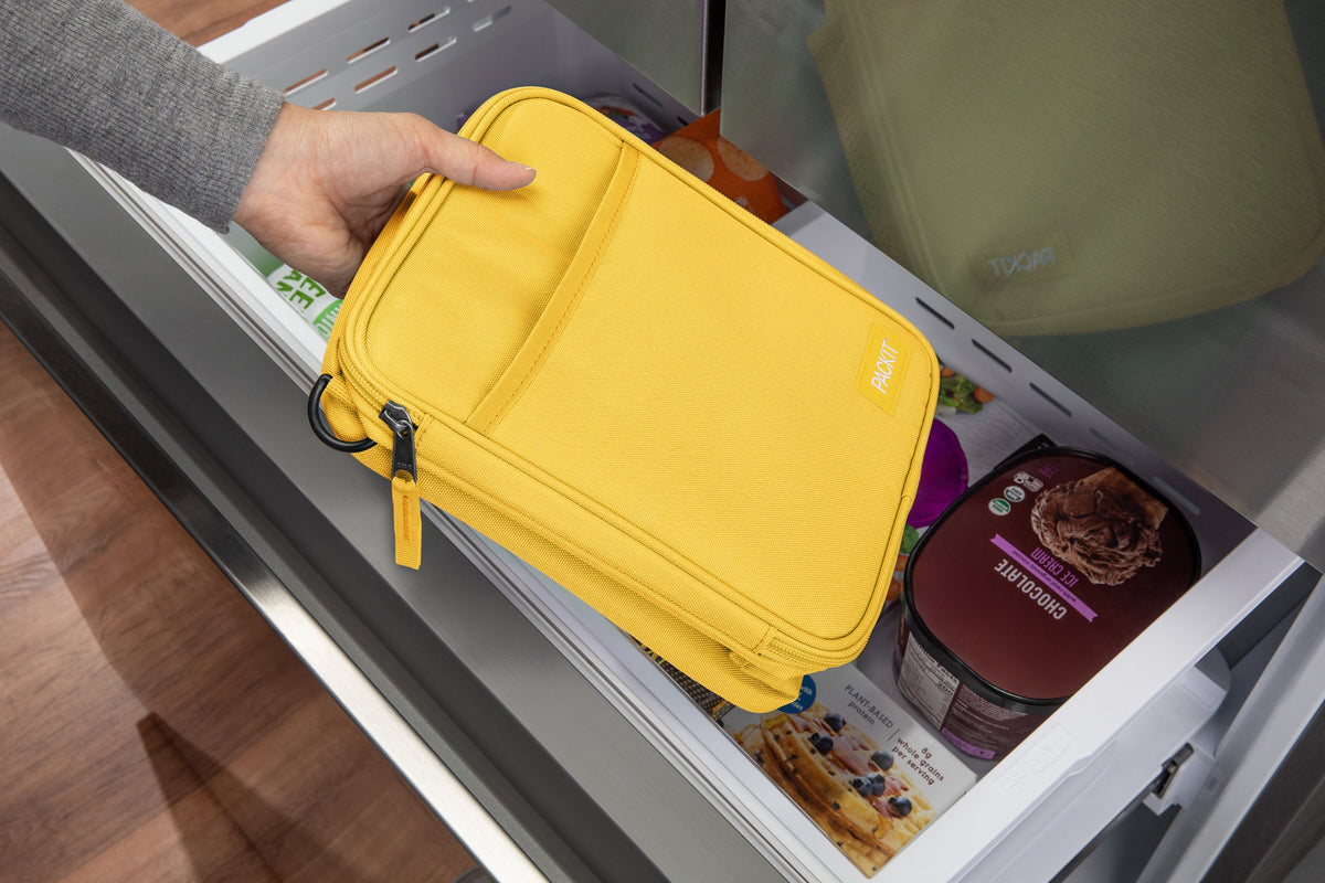 freezable-crossbody-lunch-box-u7 Crossbody-Lunch-Box-Lemonade-Freezer.jpg