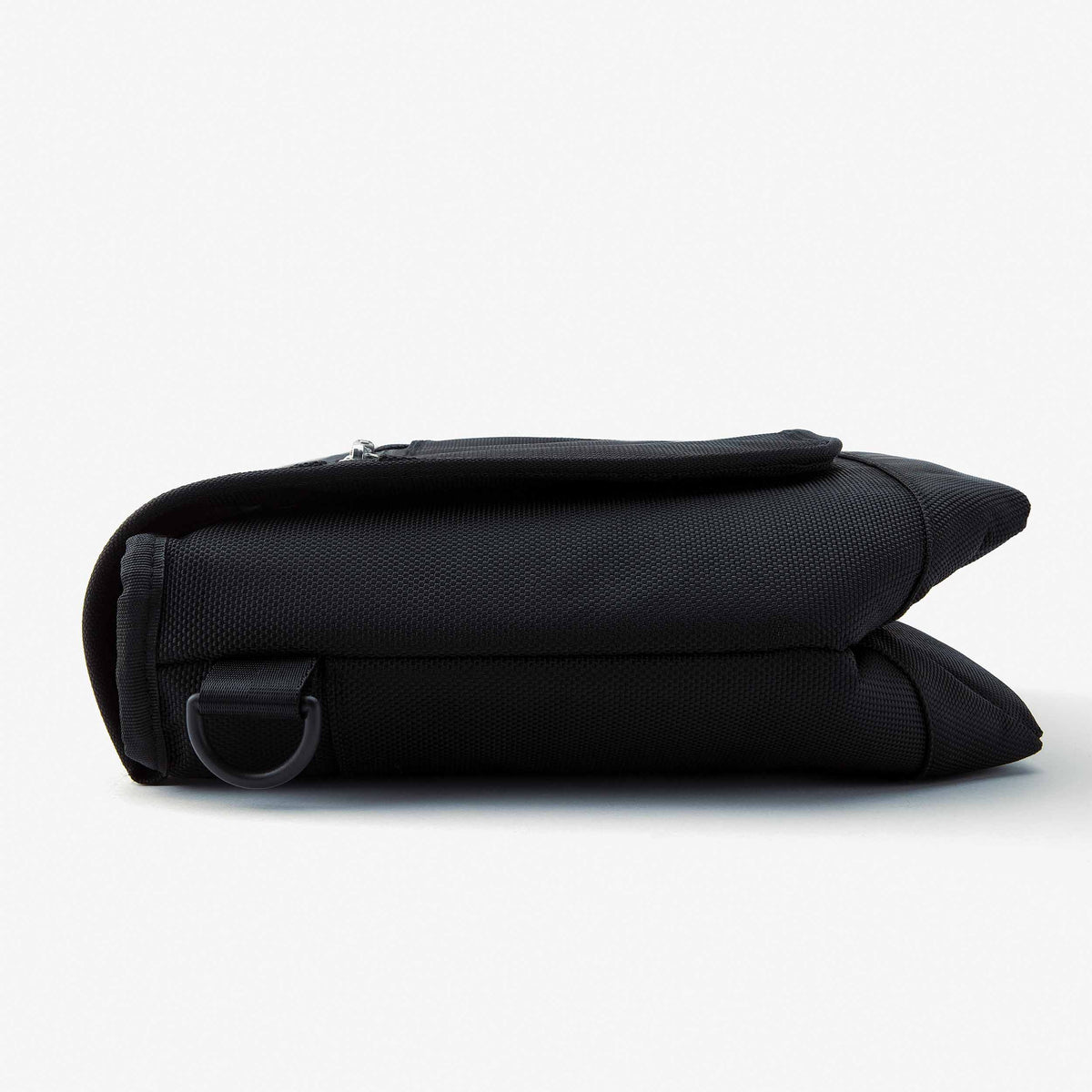 freezable-brooklyn-crossbody-t5 freezable-brooklyn-crossbody-black-ecofreeze-plus-flat_b62870bb-68b1-4c0c-846f-a30840c26944.jpg