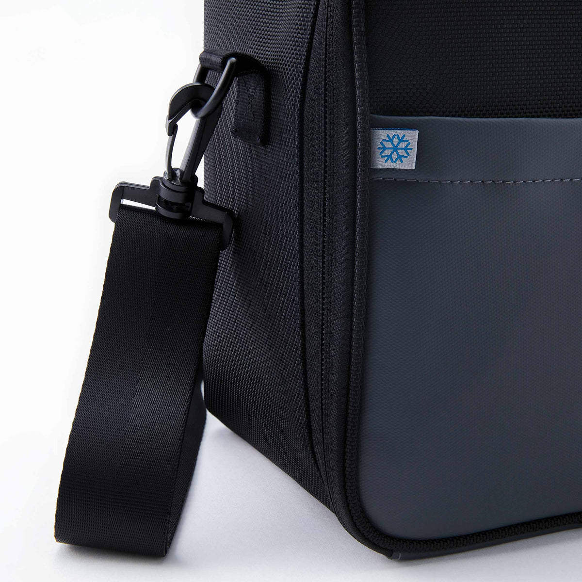freezable-upright-lunch-box-p9 freezable-upright-lunch-box-black-gray-flag.jpg