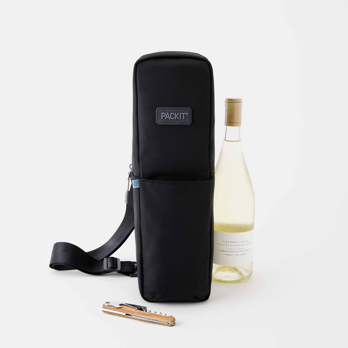 freezable-wine-carrier-d5 freezable-wine-carrier-black-ecofreeze-plus-front-with-wine.jpg