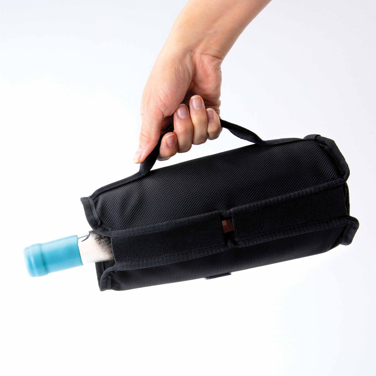 freezable-wine-cooler-d6 freezable-wine-cooler-black-pouring-with-handle.jpg